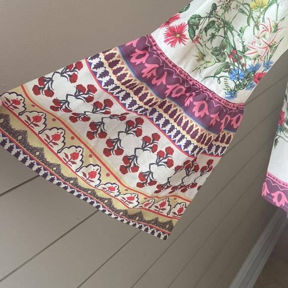 Umgee loose fitting top in multi color size small - Picture 2 of 6